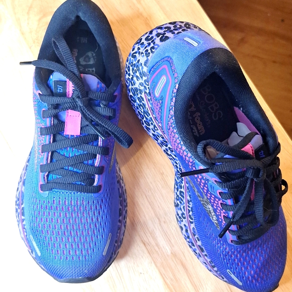 Brooks Blue and Purple Leopard-Print Women's Running Shoes - Picture 2 of 11